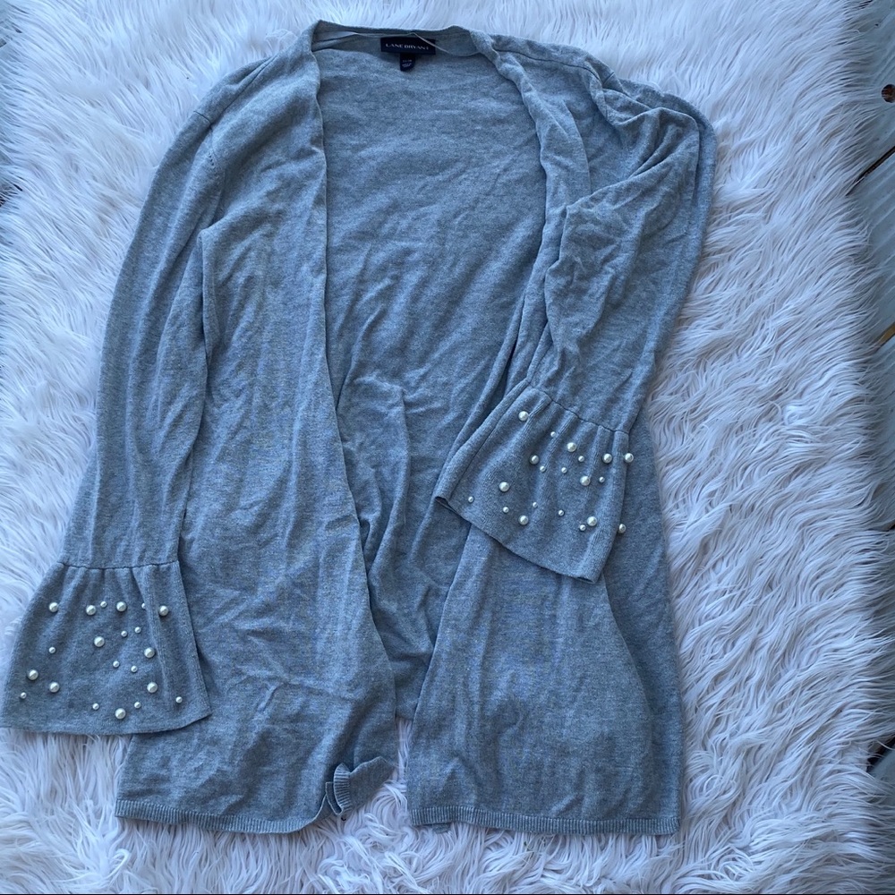 🧡3/$40🧡 gray pearl bell sleeve cartigan LB